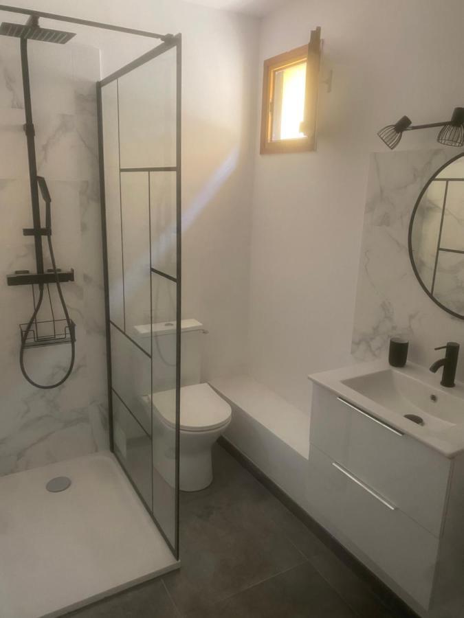 Appartement Avec Jardin Privatif อฌักซิโอ้ ภายนอก รูปภาพ