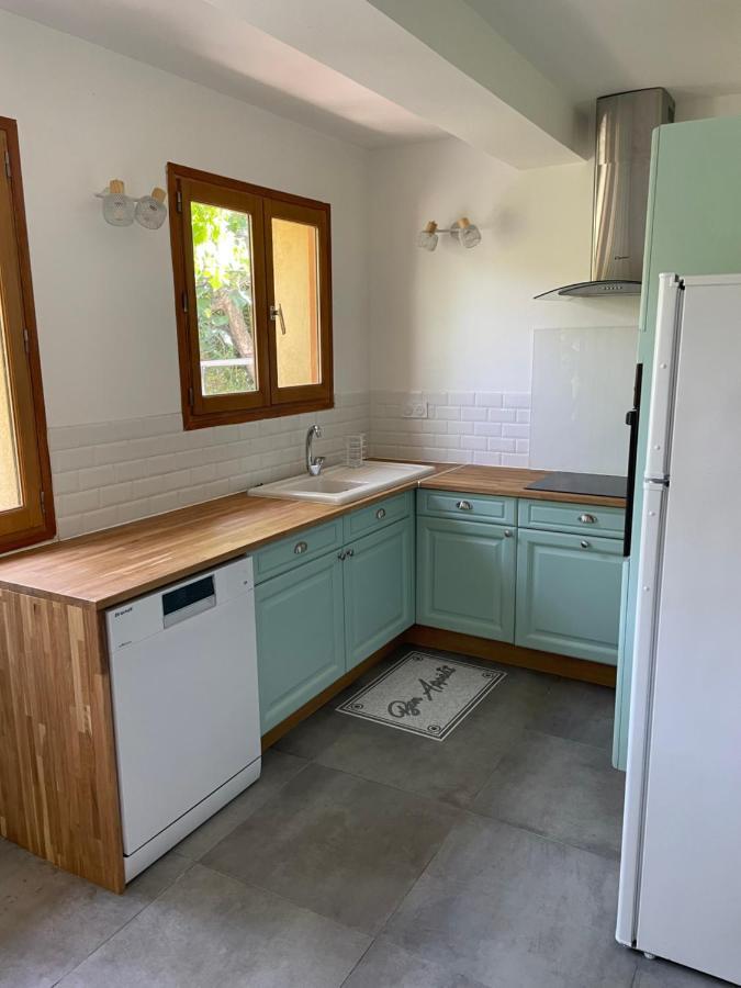 Appartement Avec Jardin Privatif อฌักซิโอ้ ภายนอก รูปภาพ